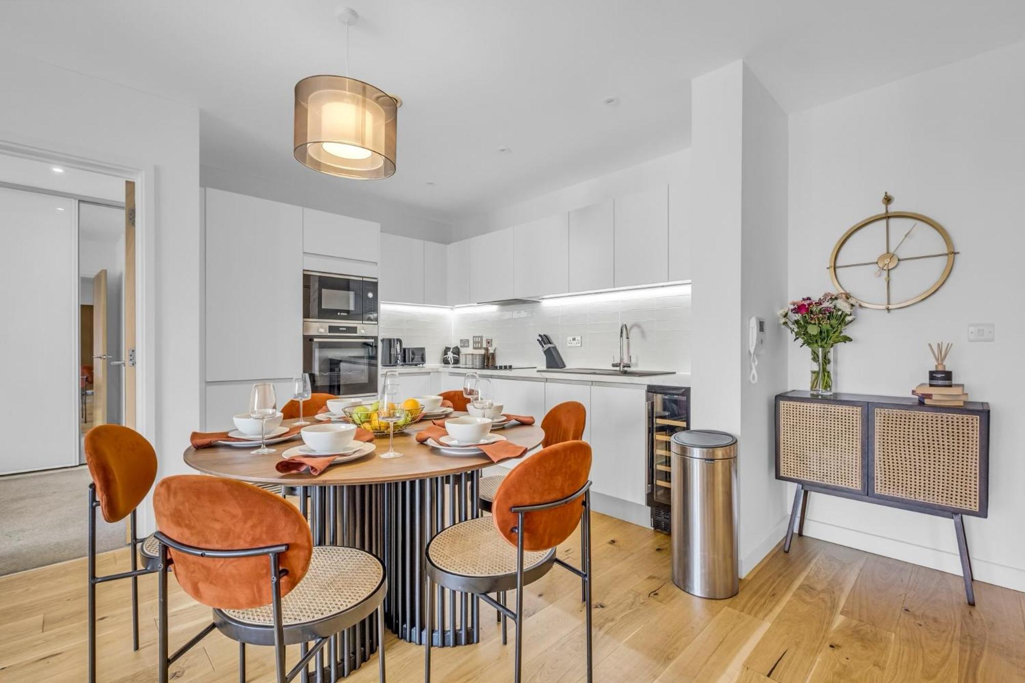 Luxurious & Glamorous Centrally Located 2 Bedroom 2 Bathroom Apartment - Central Birmingham - Secure Parking - Netflix المظهر الخارجي الصورة