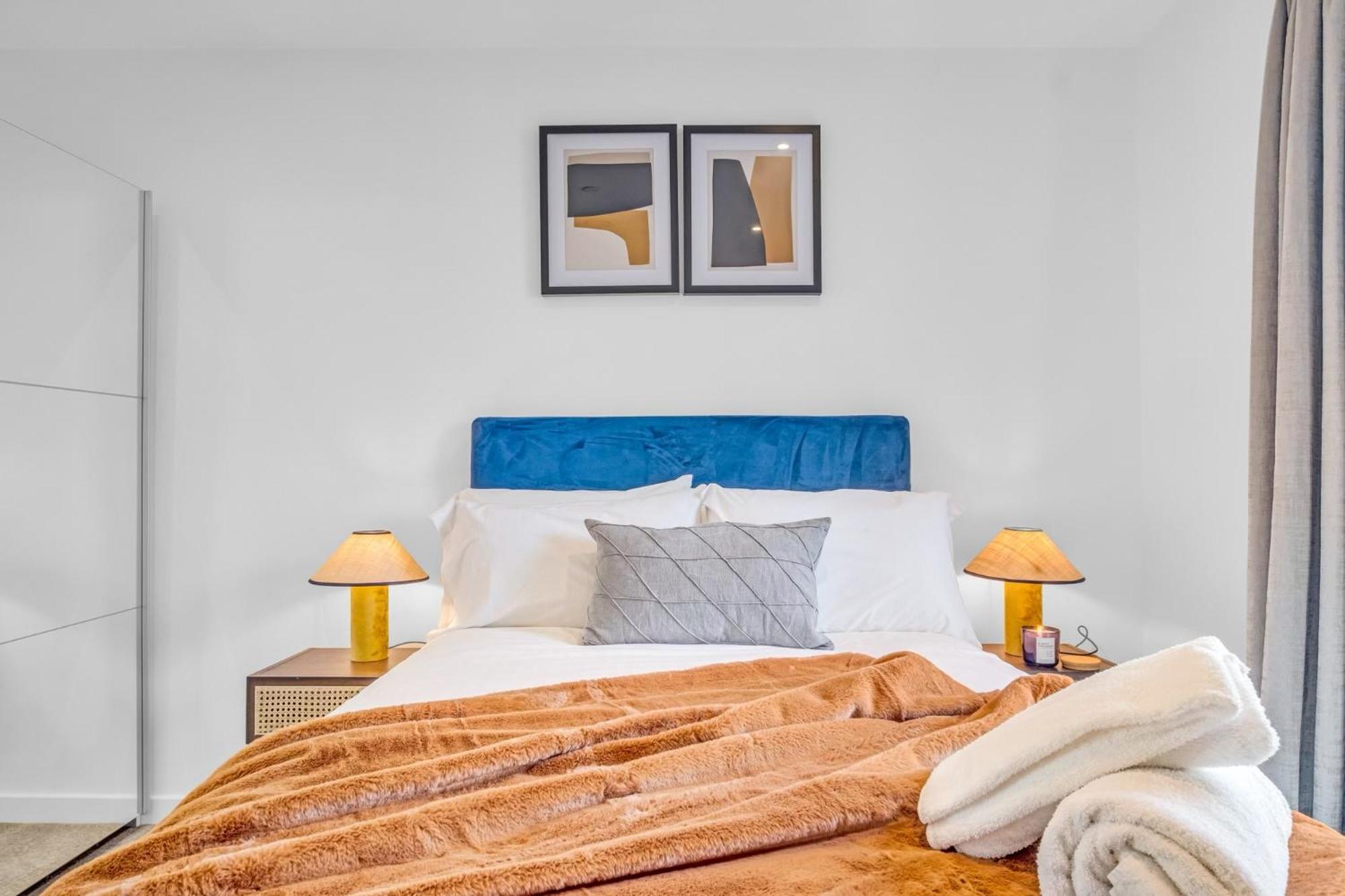 Luxurious & Glamorous Centrally Located 2 Bedroom 2 Bathroom Apartment - Central Birmingham - Secure Parking - Netflix المظهر الخارجي الصورة