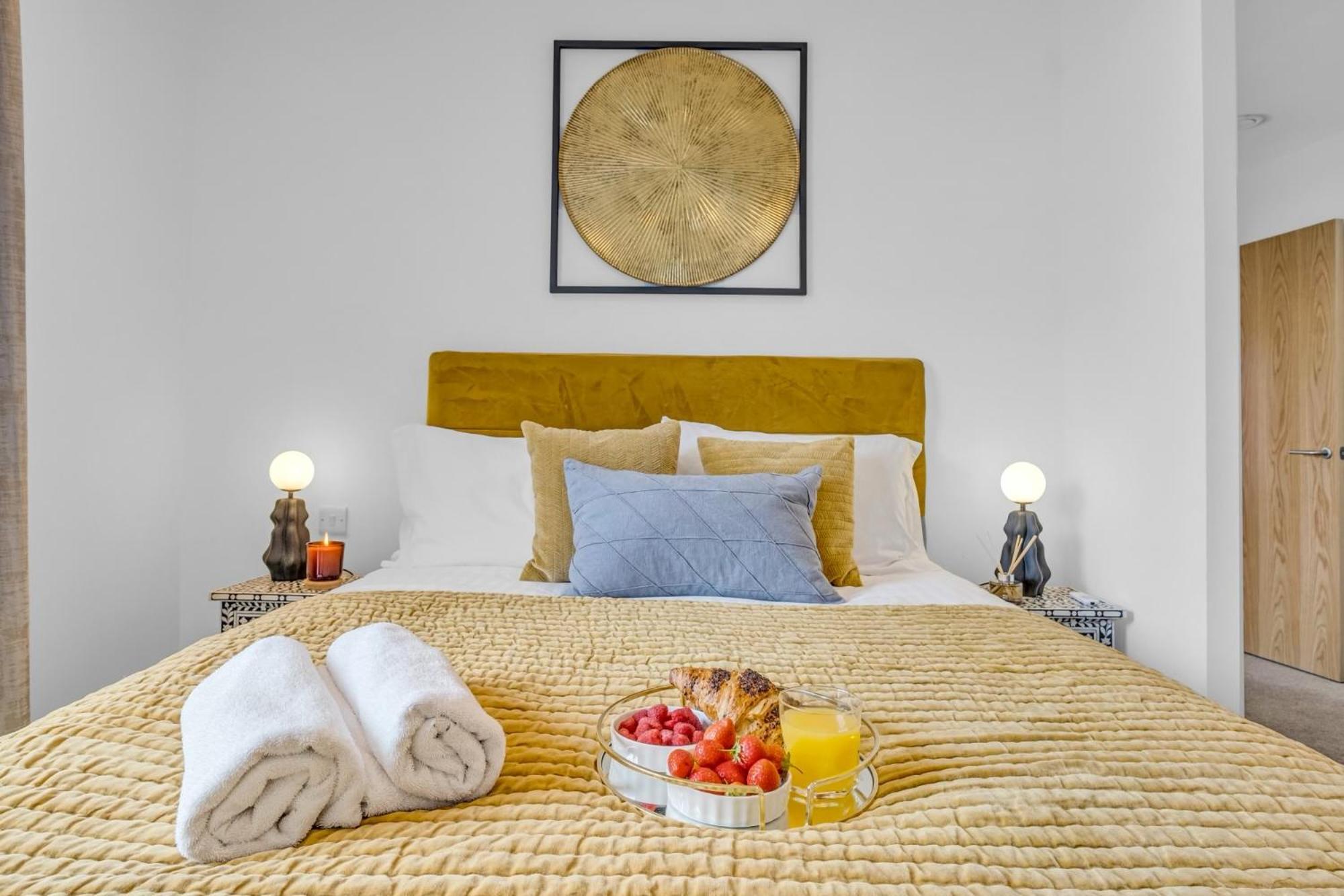 Luxurious & Glamorous Centrally Located 2 Bedroom 2 Bathroom Apartment - Central Birmingham - Secure Parking - Netflix المظهر الخارجي الصورة