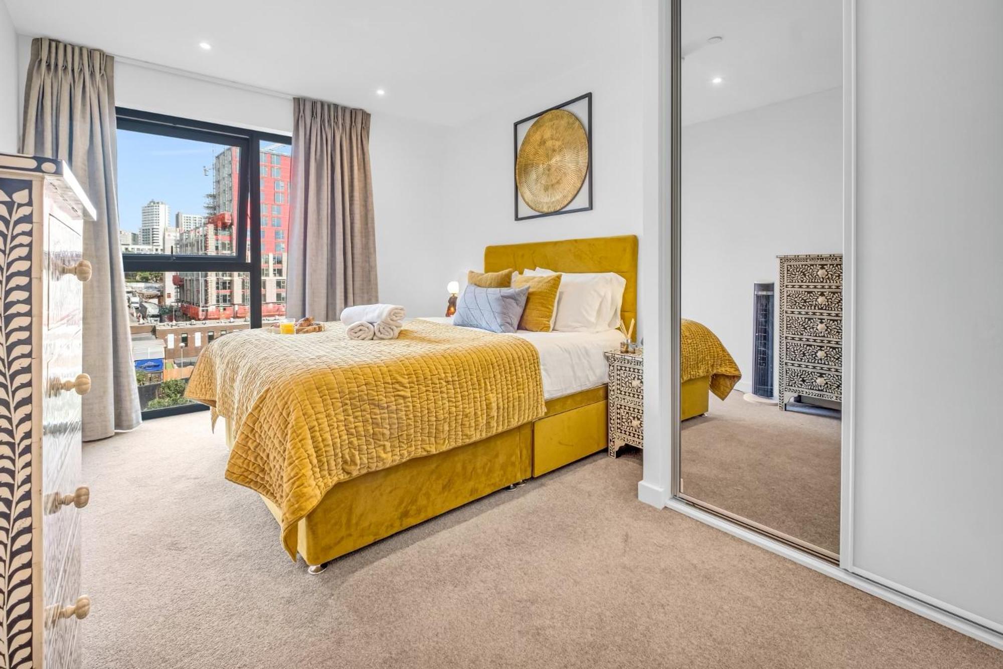 Luxurious & Glamorous Centrally Located 2 Bedroom 2 Bathroom Apartment - Central Birmingham - Secure Parking - Netflix المظهر الخارجي الصورة